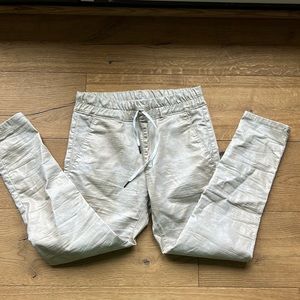 Best selling FLOGS in gold snakeskin size 29